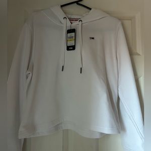 White Tommy Hilfiger cropped sweatshirt. New with tags.